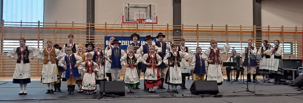 występ zespołu Jagódki na Festynie Kaszubsko-Góralskim