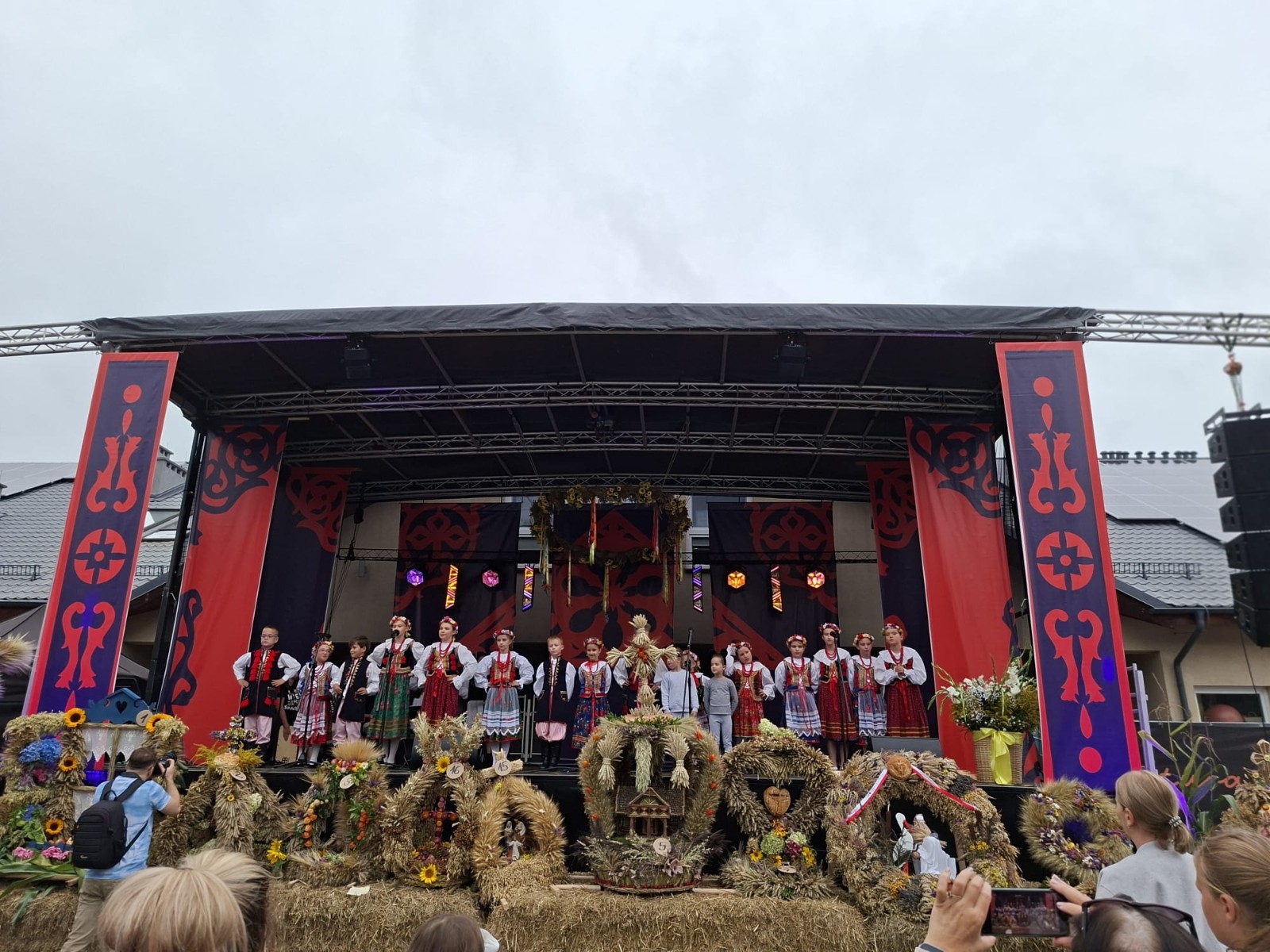 Zespół Jagódki podczas dożynek